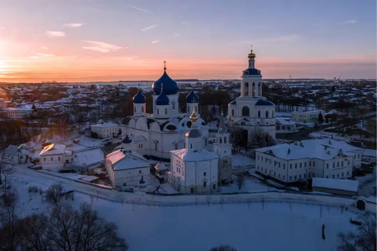 Туры в Суздаль на Новый год 2025, цены на новогодний отдых | Большая Страна