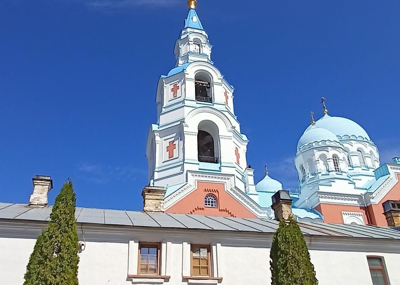 Программа тура, размещение, питание, передвижения на маршруте - выше всяческих похвал. Хочу так же отметить прекрасную