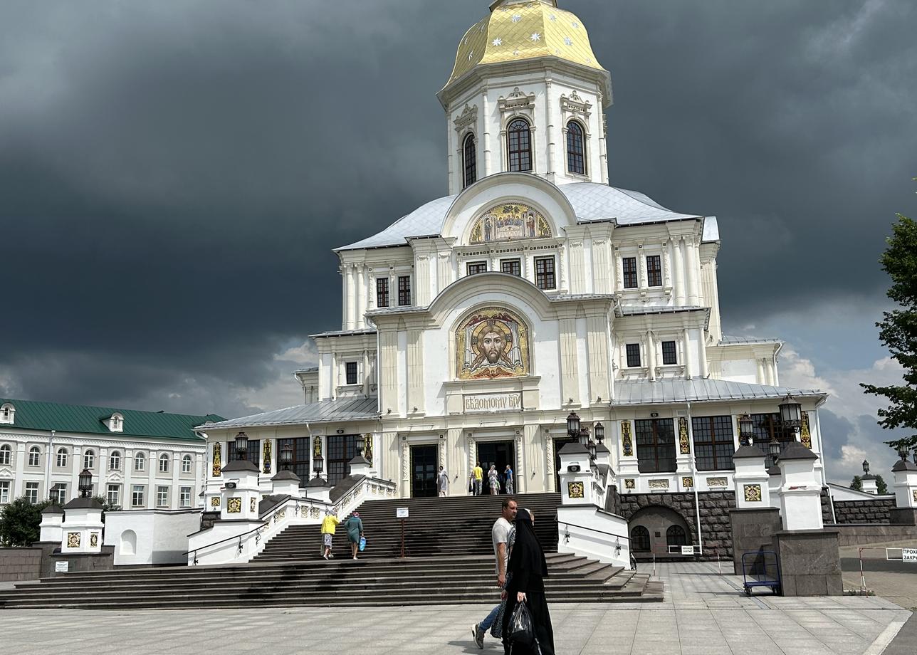 Организовано было все хорошо. Успели посмотреть многое. Рекомендую поехать.