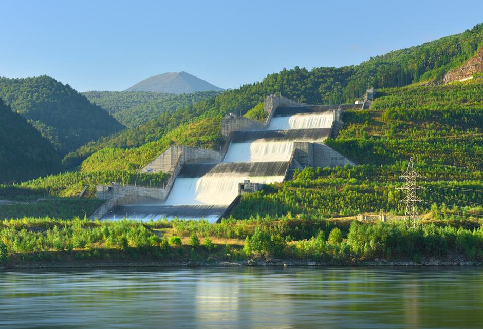 Водосброс Саяно-Шушенской ГЭС